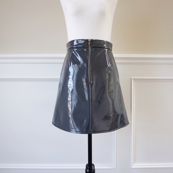 Faux leather grey colour mini skirt - Picture 3 of 5